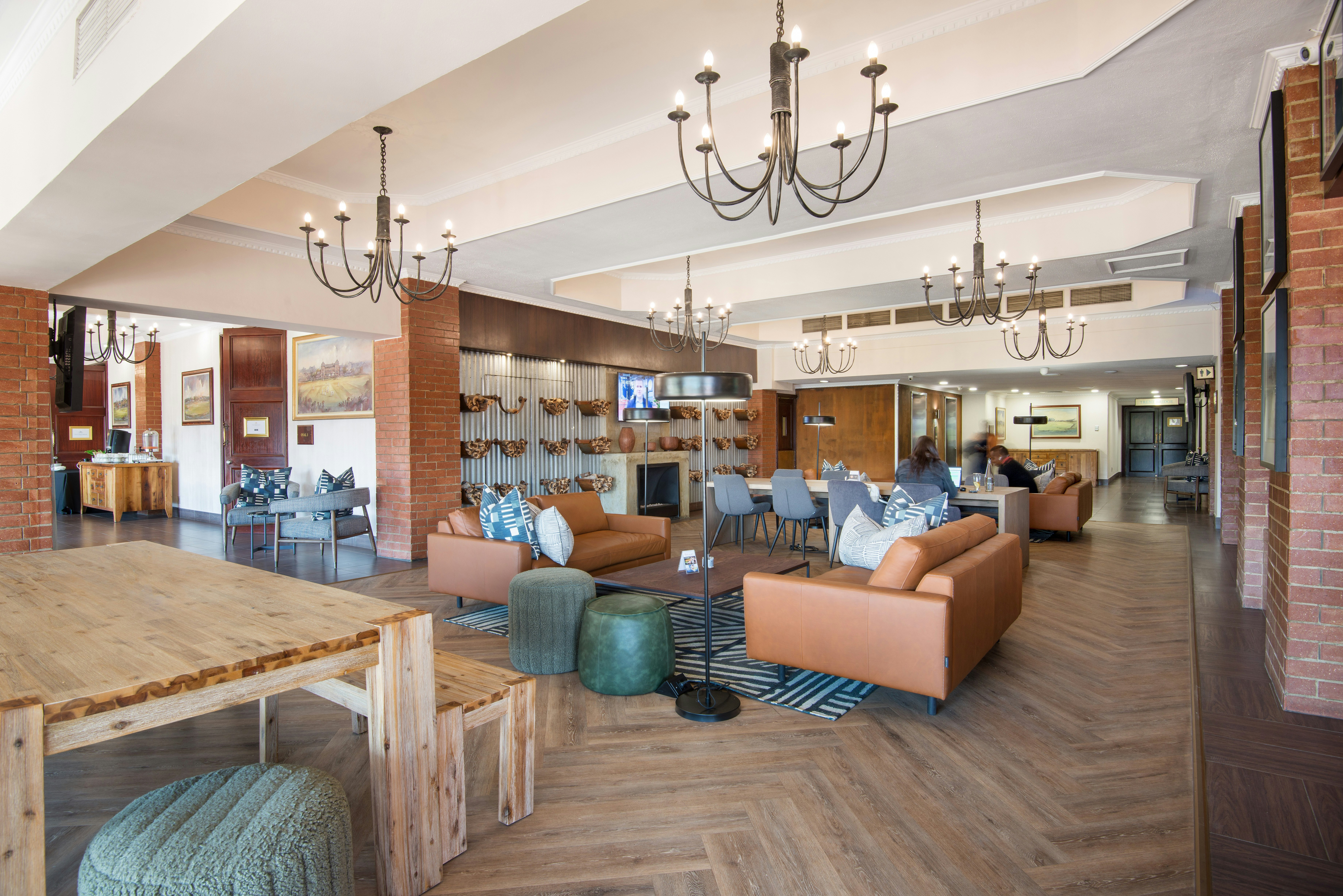 The Centurion Hotel 7/64