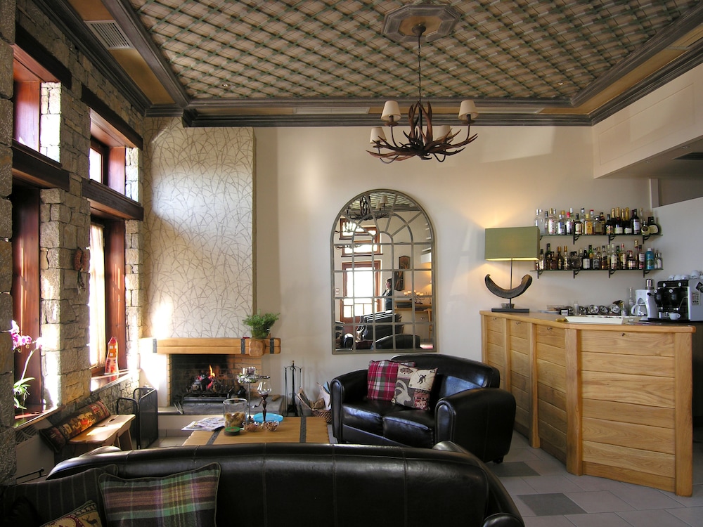 Ef Zin Studios and Suites 32/43