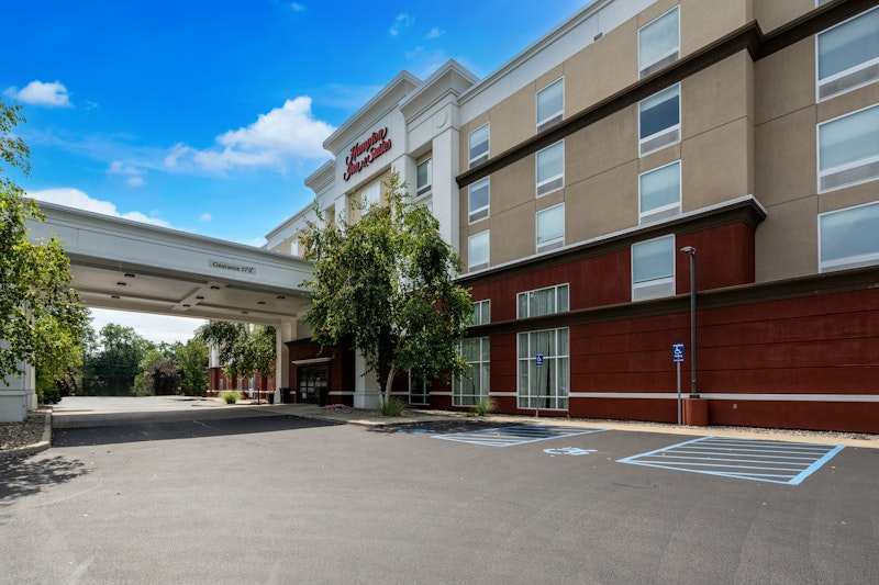Hampton Inn & Suites Poughkeepsie 53/54
