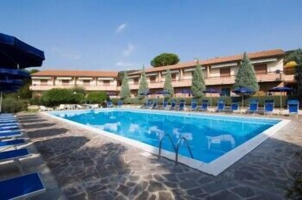 Hotel Villaggio Il Gabbiano 2/28