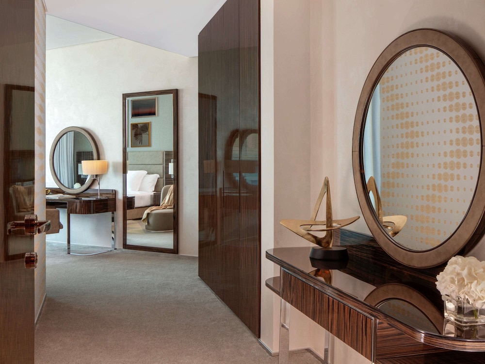 Hyde Hotel Dubai 30/80