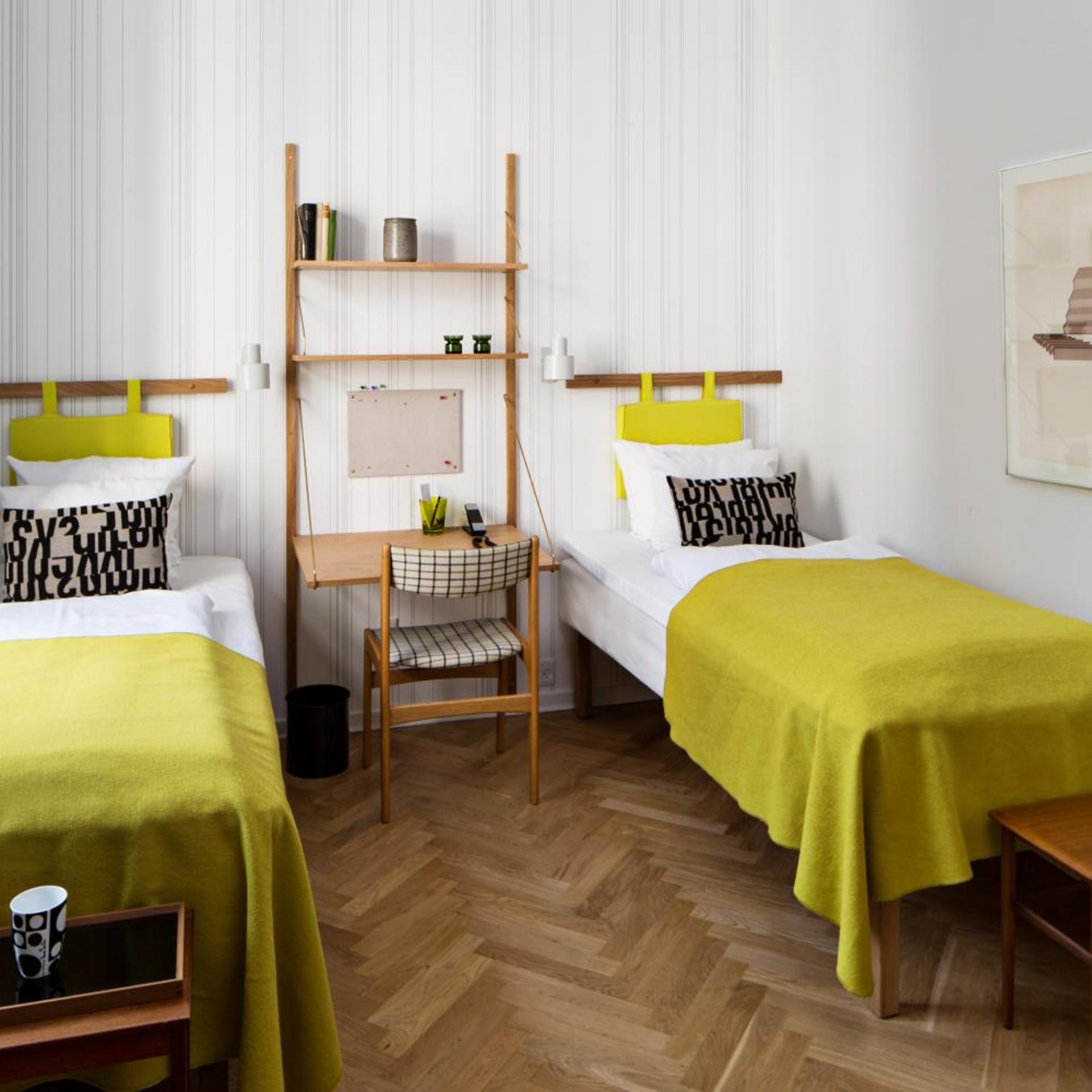 Standard, Twin Beds