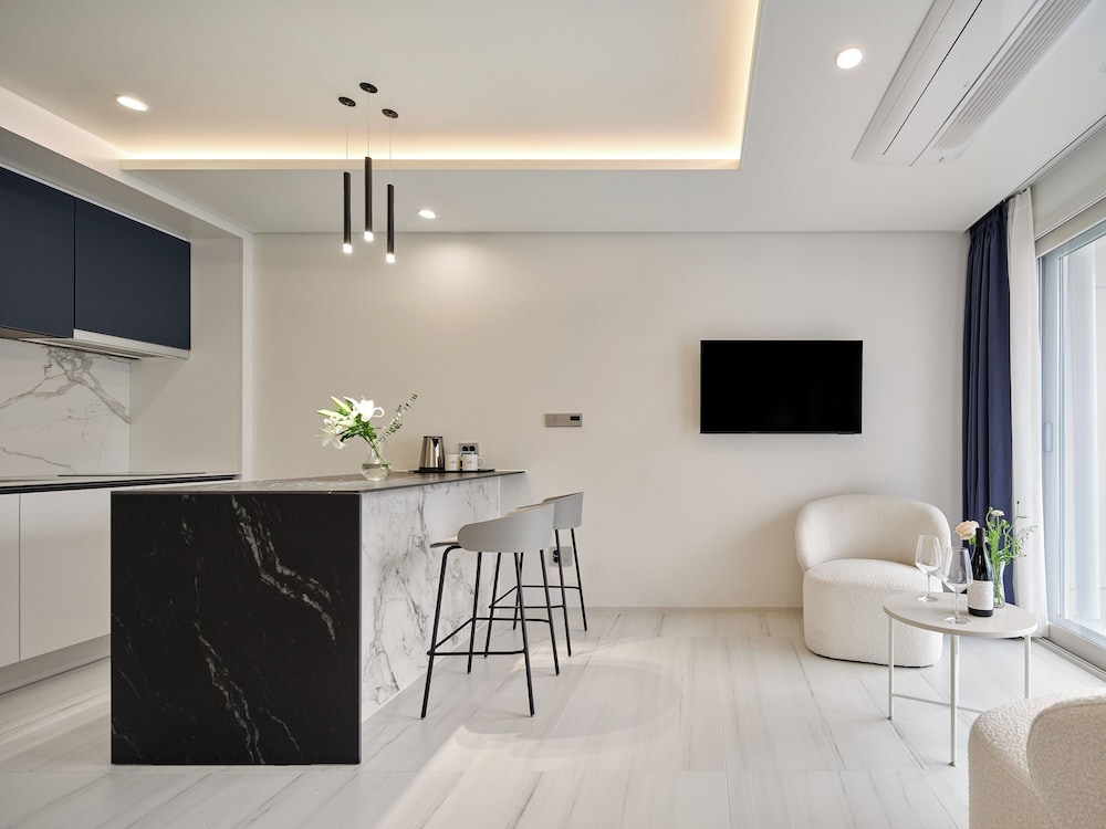 Hotel The Botanik Sewoon Myeongdong 46/65