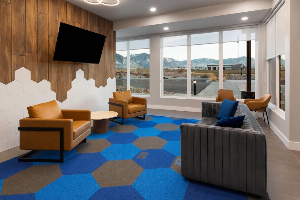 Microtel Inn & Suites by Wyndham Tooele 35/46