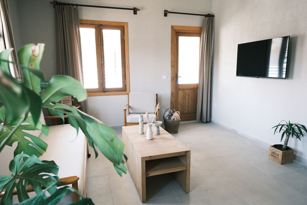 Nephos Hotel 32/50