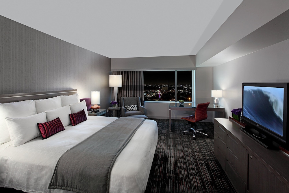Highland, Suite, King Bed