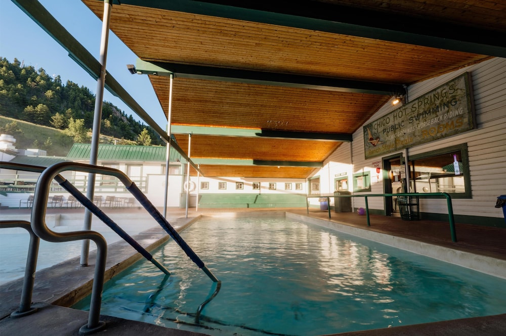 Chico Hot Springs Resort 21/50
