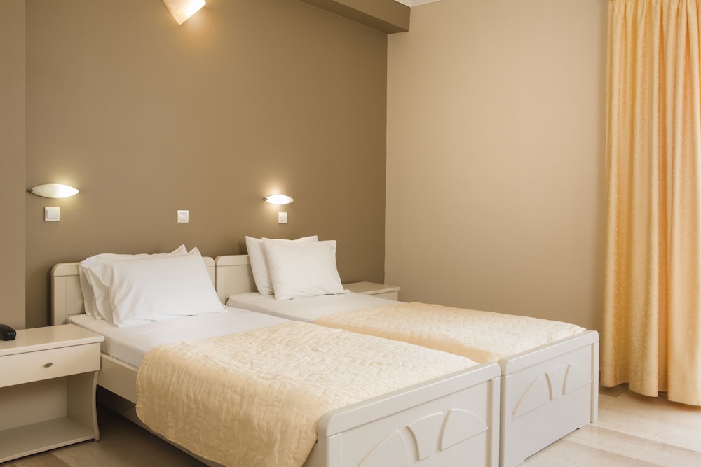 Kalamaki Beach Hotel 16/50