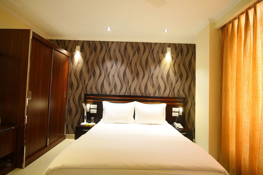 Splendid Holiday Guest House 13/26