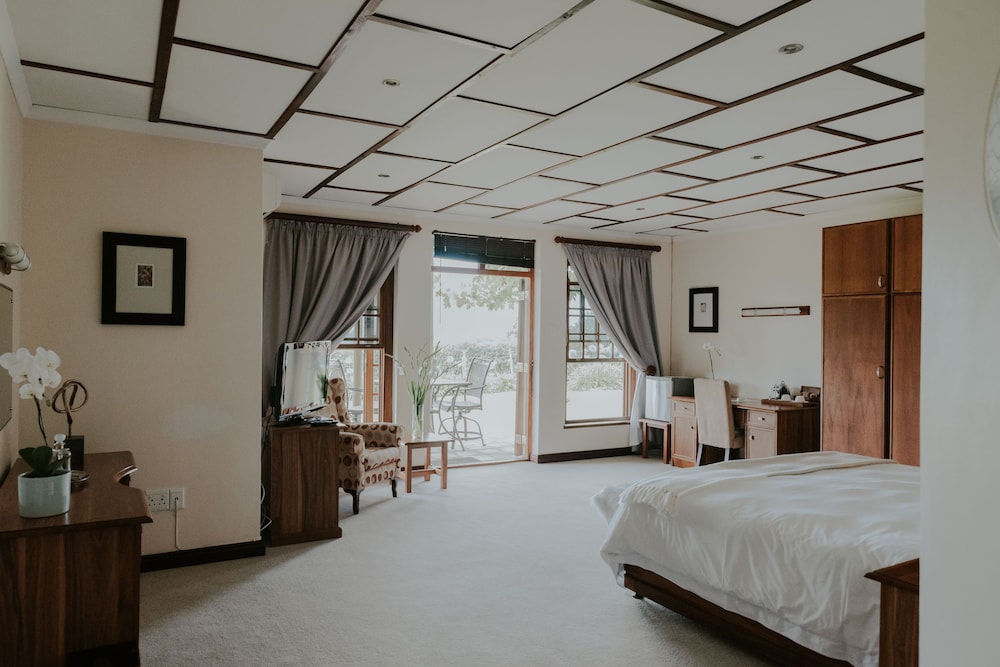 Cana Vineyard Guesthouse 25/76