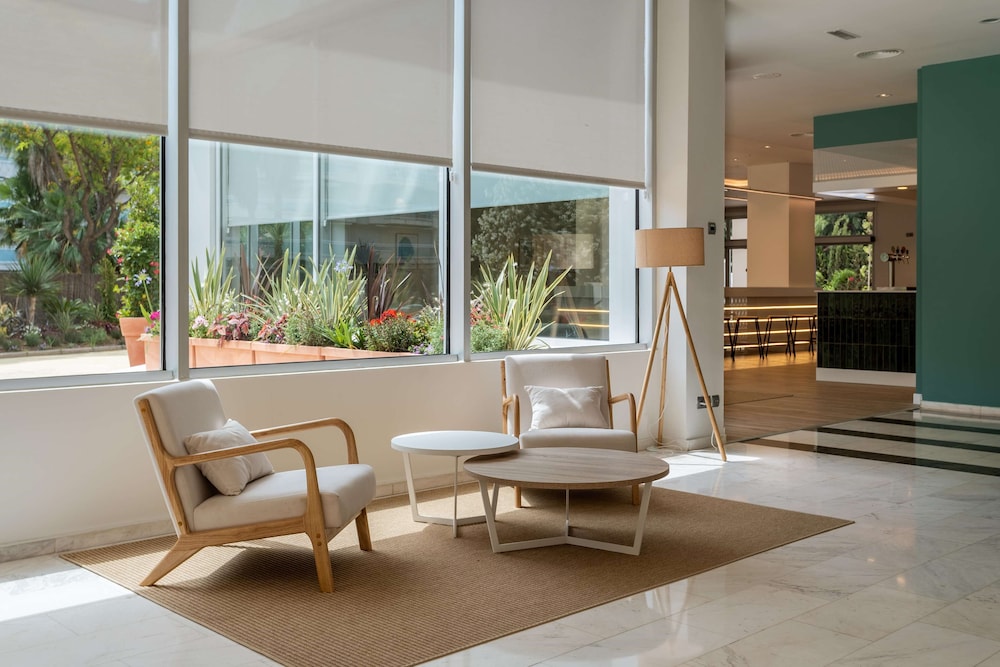 Hotel Piramide Salou 26/50