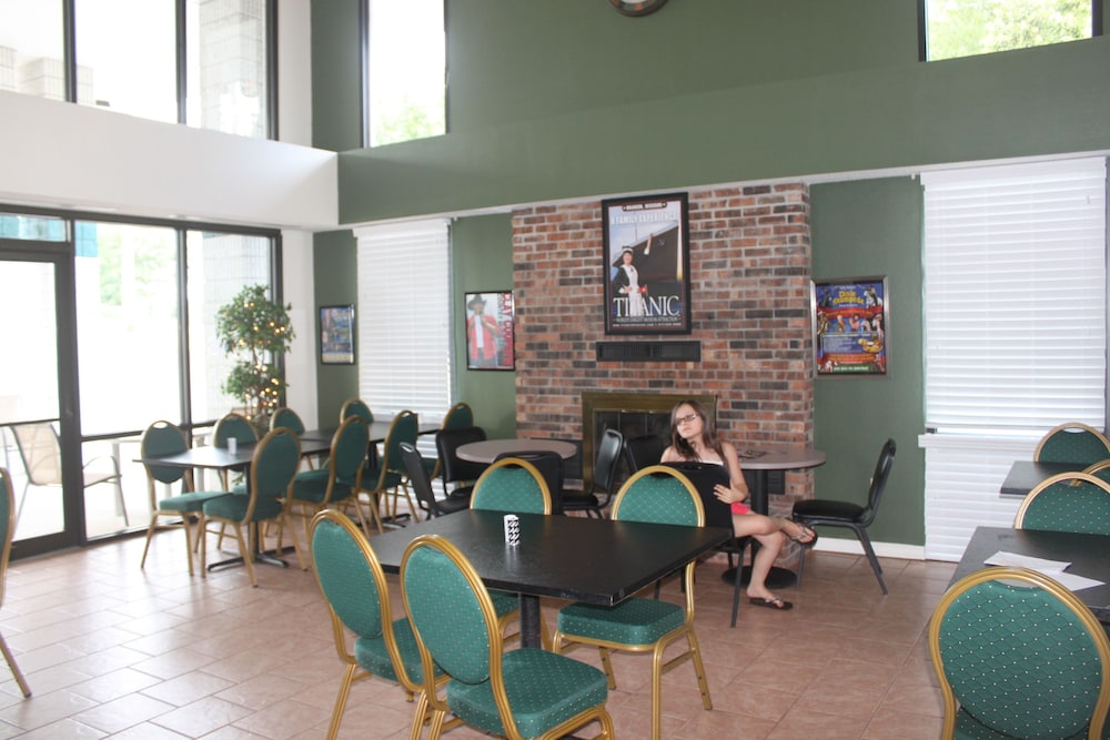 Ozark Valley Inn 32/50