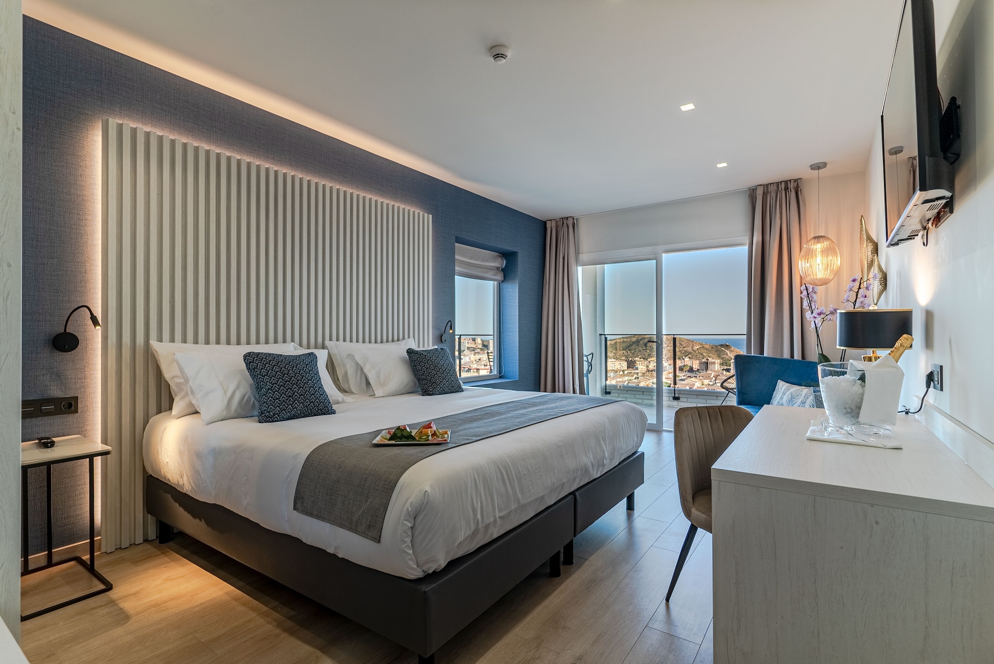 Super Maharani, Deluxe, King Bed