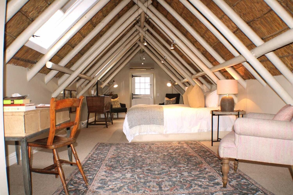 The Owners Cottage / La Provencale 6/50