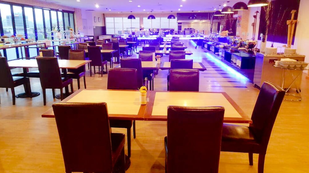 Kingston Hotel 15 @ Tower Regency 26/44