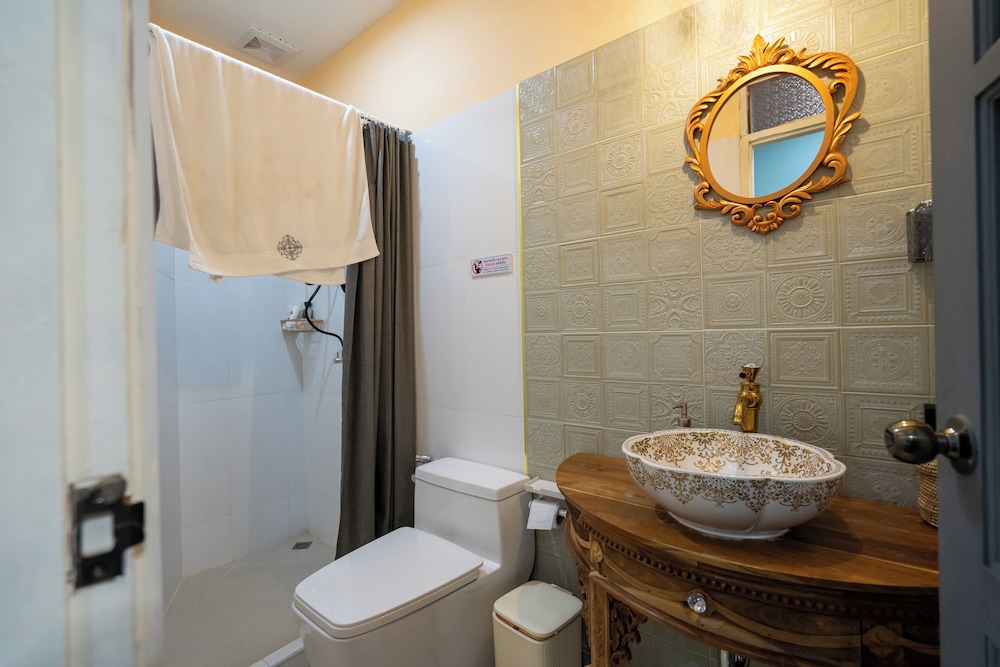 The Unforgotten B&B 49/50