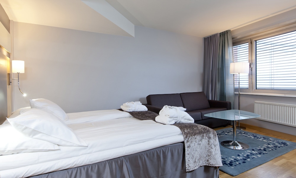 Thon Hotel Lillestrom 19/44