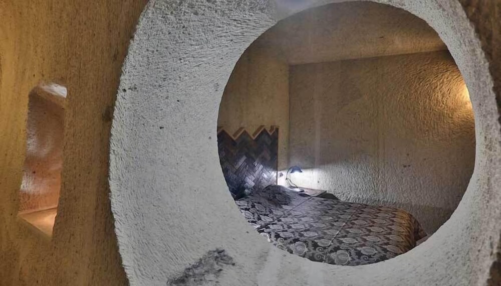 Mahzen Cave Hotel 24/55