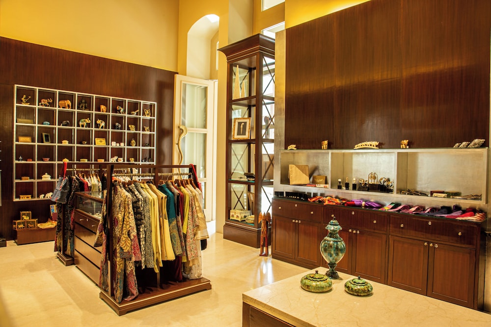 Trident Hotel Gurgaon 48/64