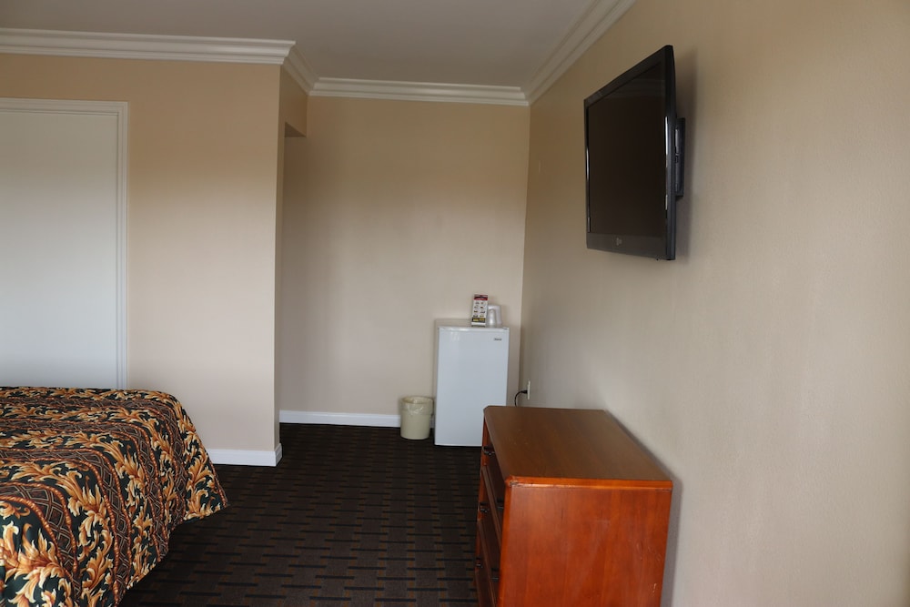 Fullerton Lodge 20/33