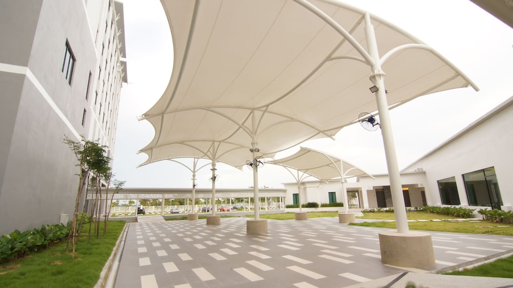 RAIA HOTEL AND CONVENTION CENTRE ALOR SETAR 49/50