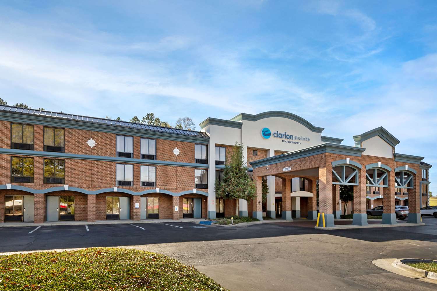 Clarion Pointe Durham Research Triangle Park 23/24