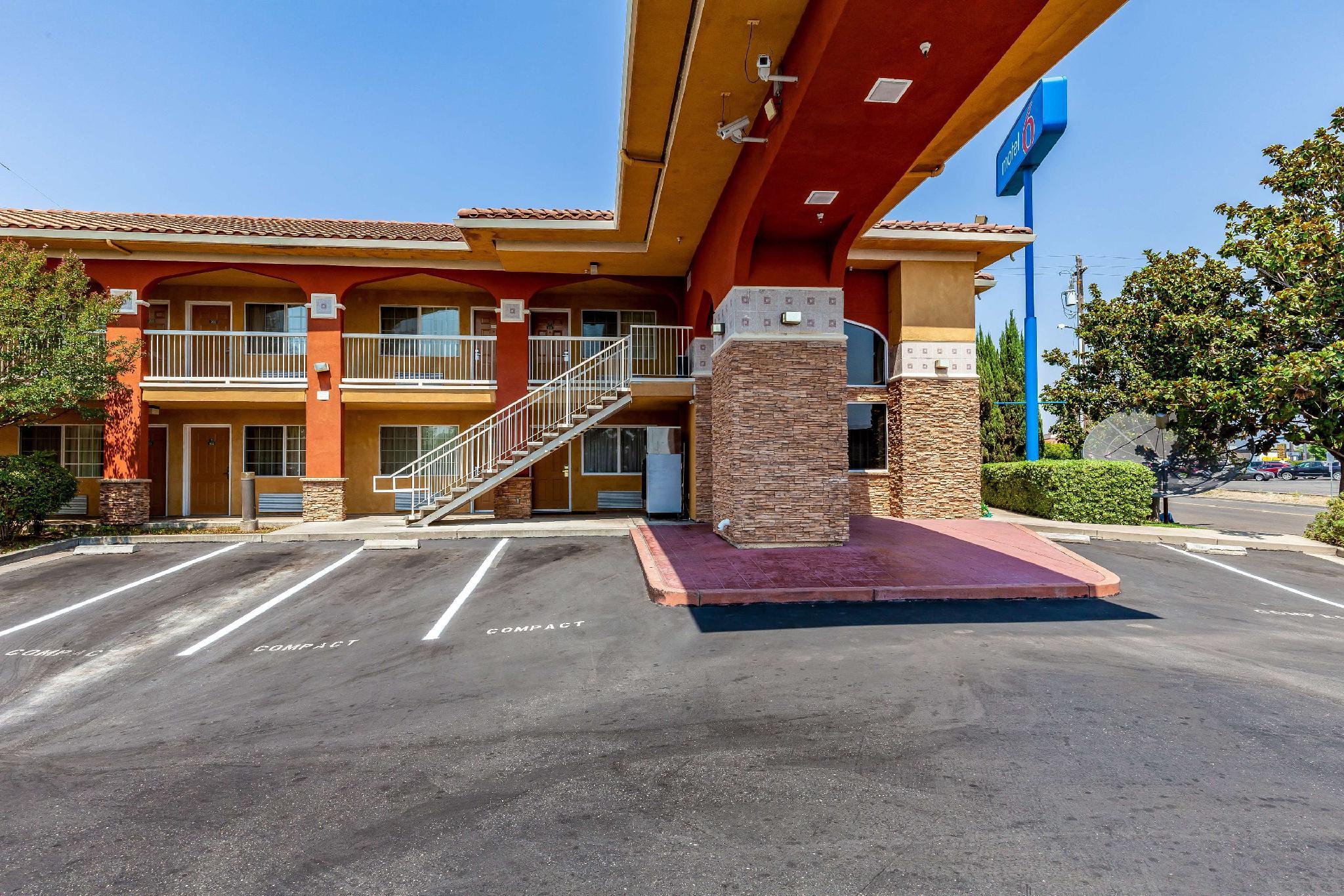 Motel6 Stockton, CA - East 22/29