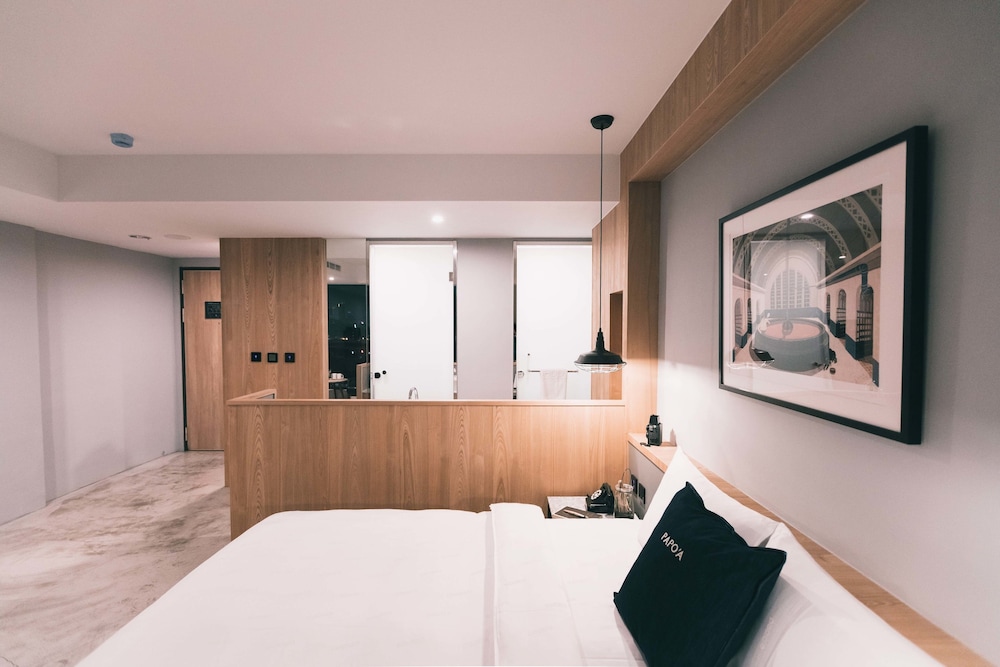 PAPOA HOTEL 10/50
