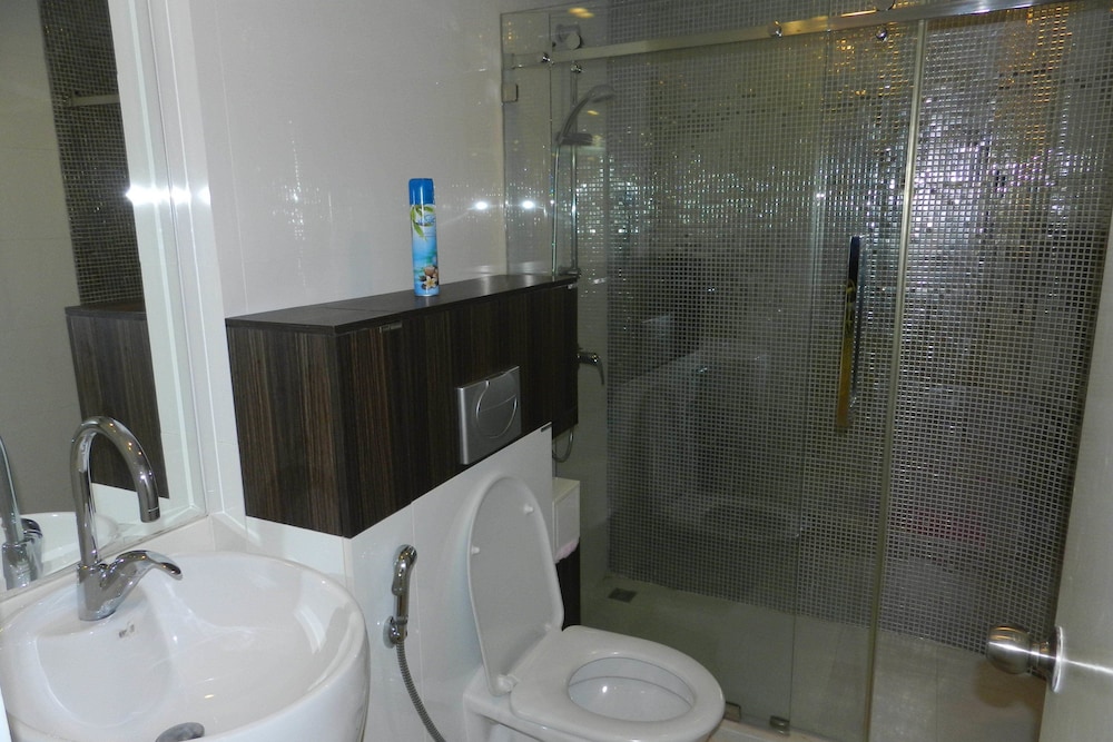 Alex Group Jomtien Plaza Condotel 46/50