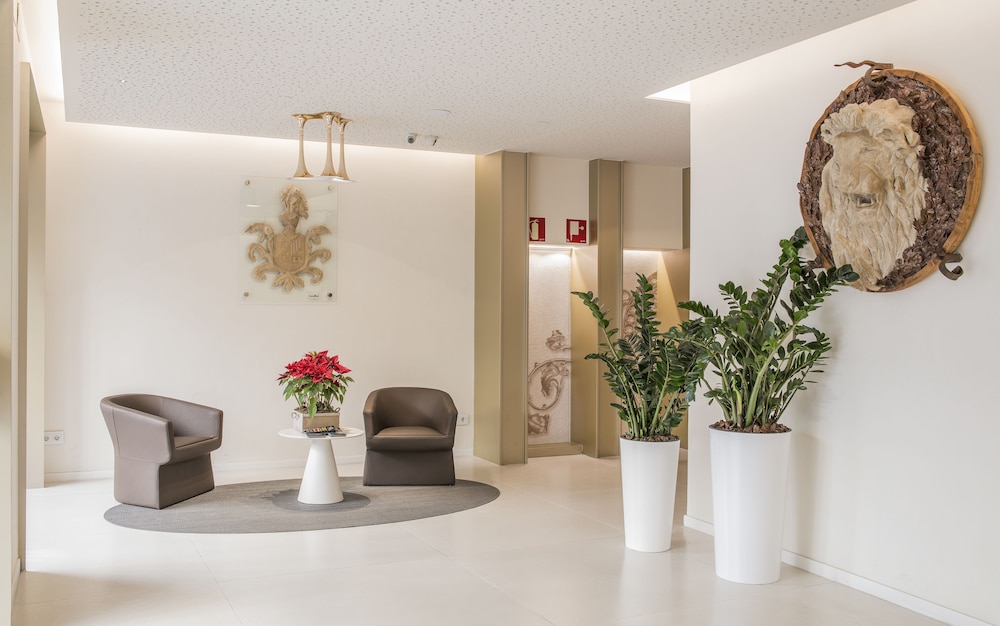 Lleo Hotel photo5