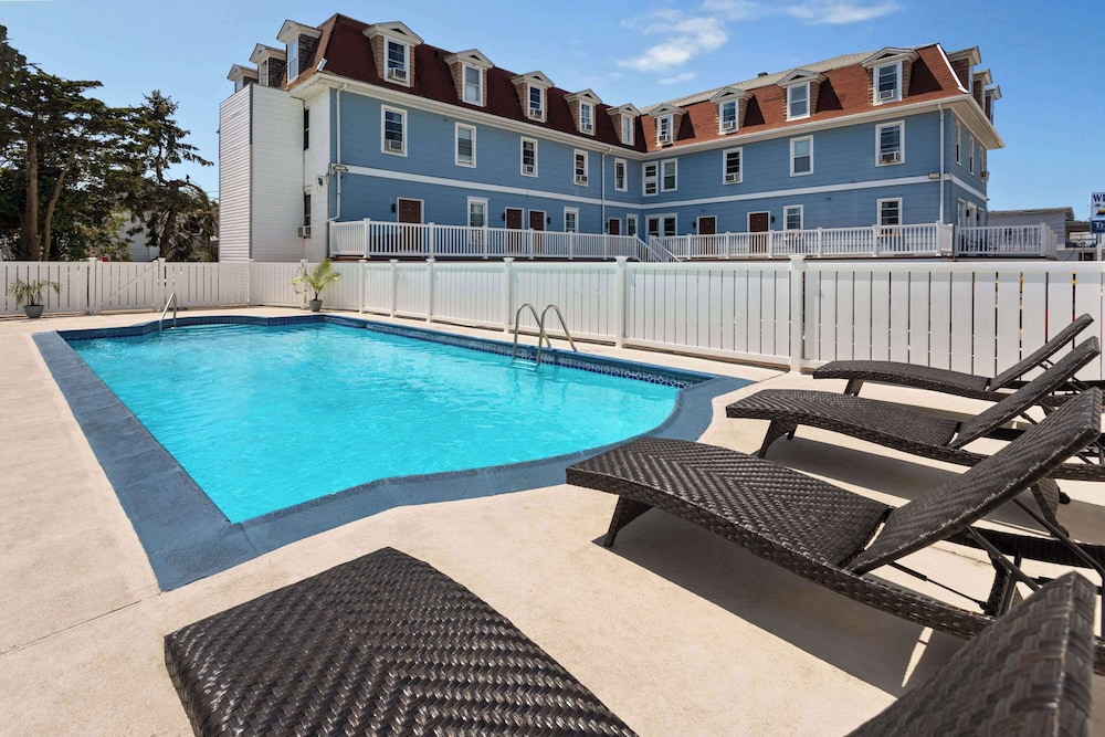 Wildwood Inn, a Travelodge by Wyndham thumb 3
