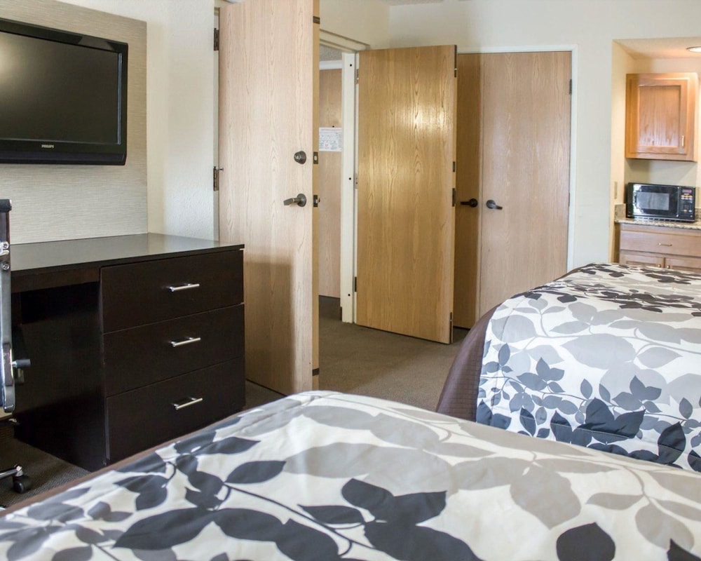 Sleep Inn & Suites Columbus - State University Area 12/27