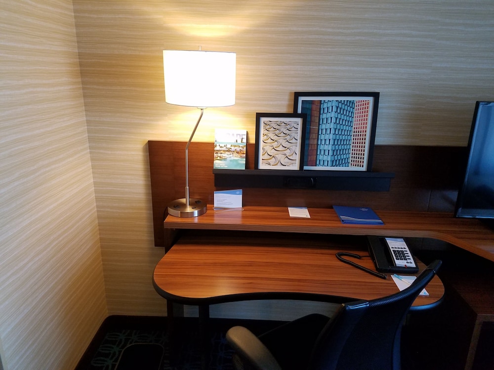 Fairfield Inn & Suites by Marriott Gallup 42/47