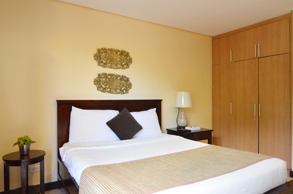 Crosswinds Resort Suites 7/50