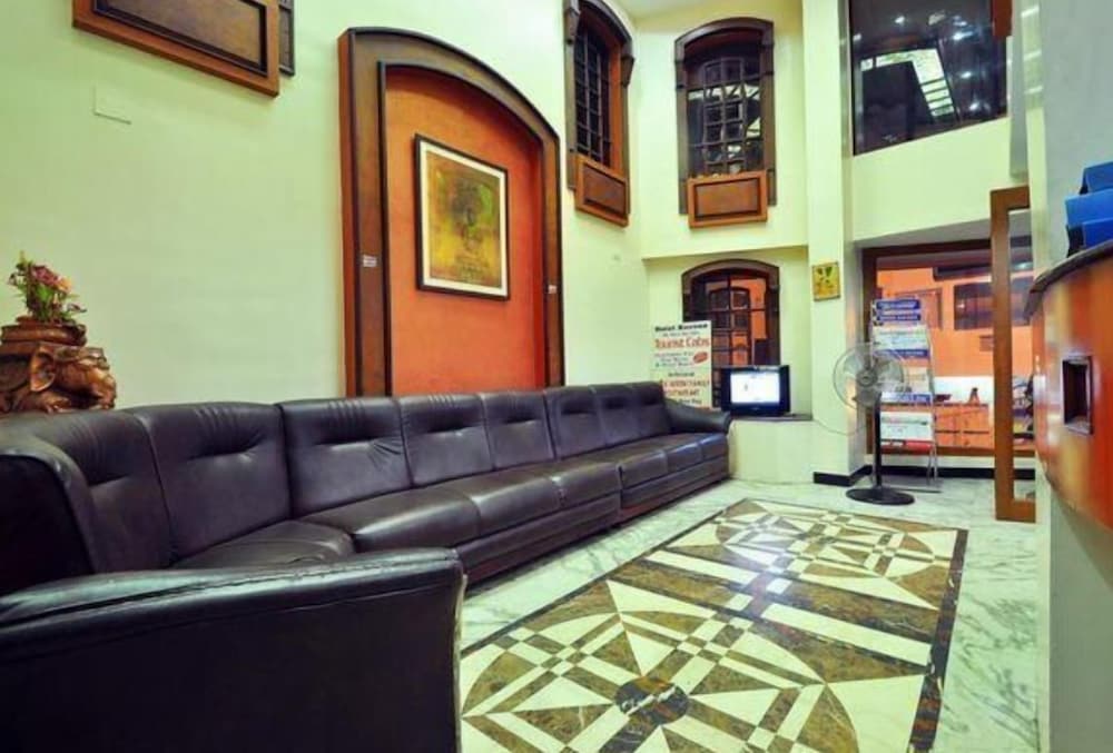 Hotel Naveen 13/15