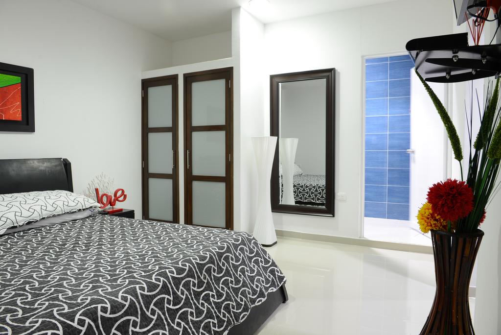 Apartahotel Bahía Tropical 1 10/13