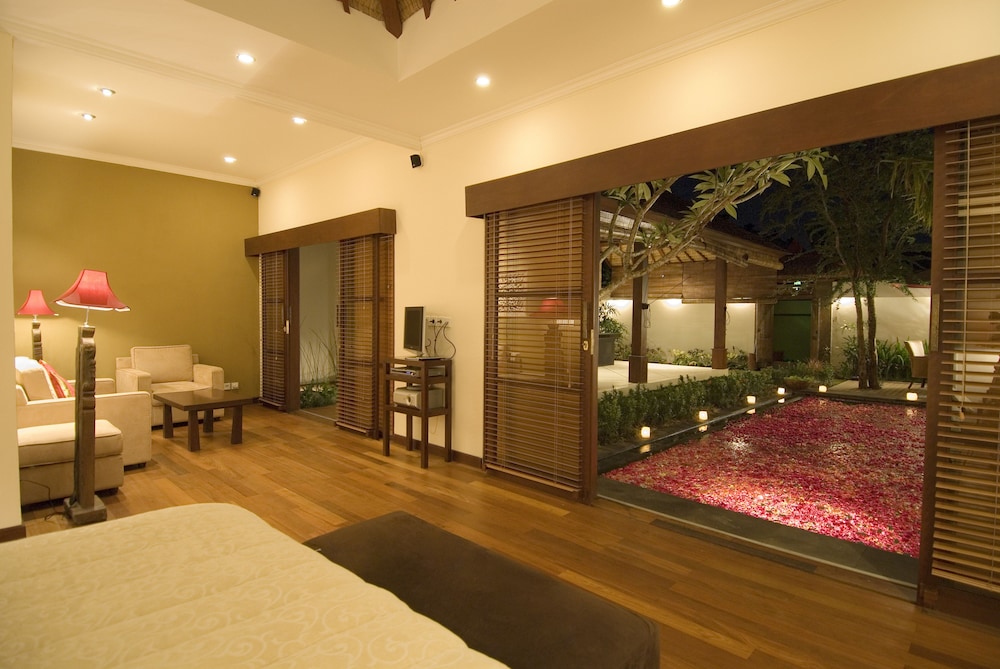 Ellora Villas 16/44