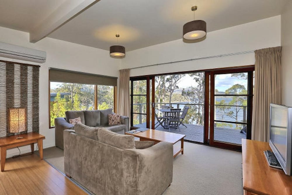 Stewarts Bay Lodge 39/65