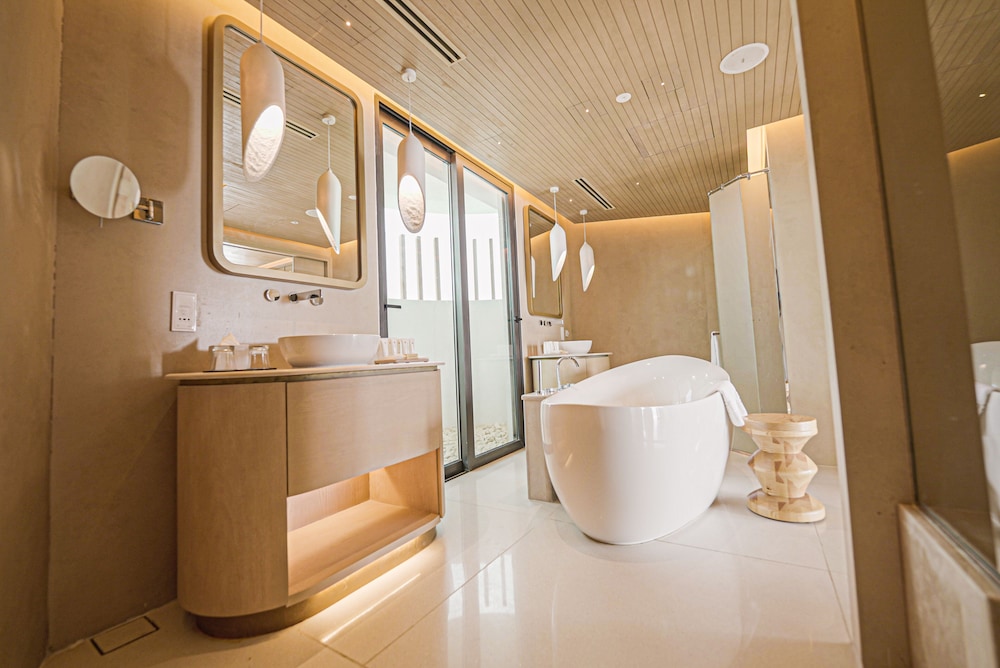 Tawila Island Resort 54/60