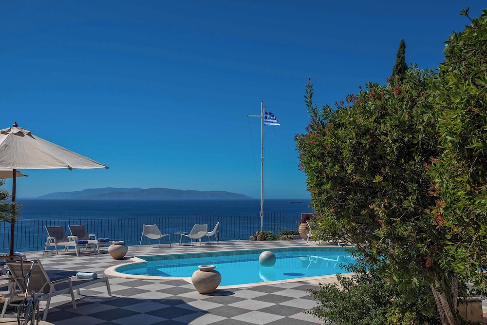 Garbis Villas 47/50