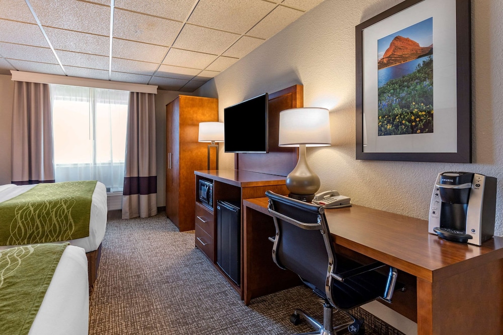 Comfort Inn and Suites Gateway to Glacier National Park 33/39