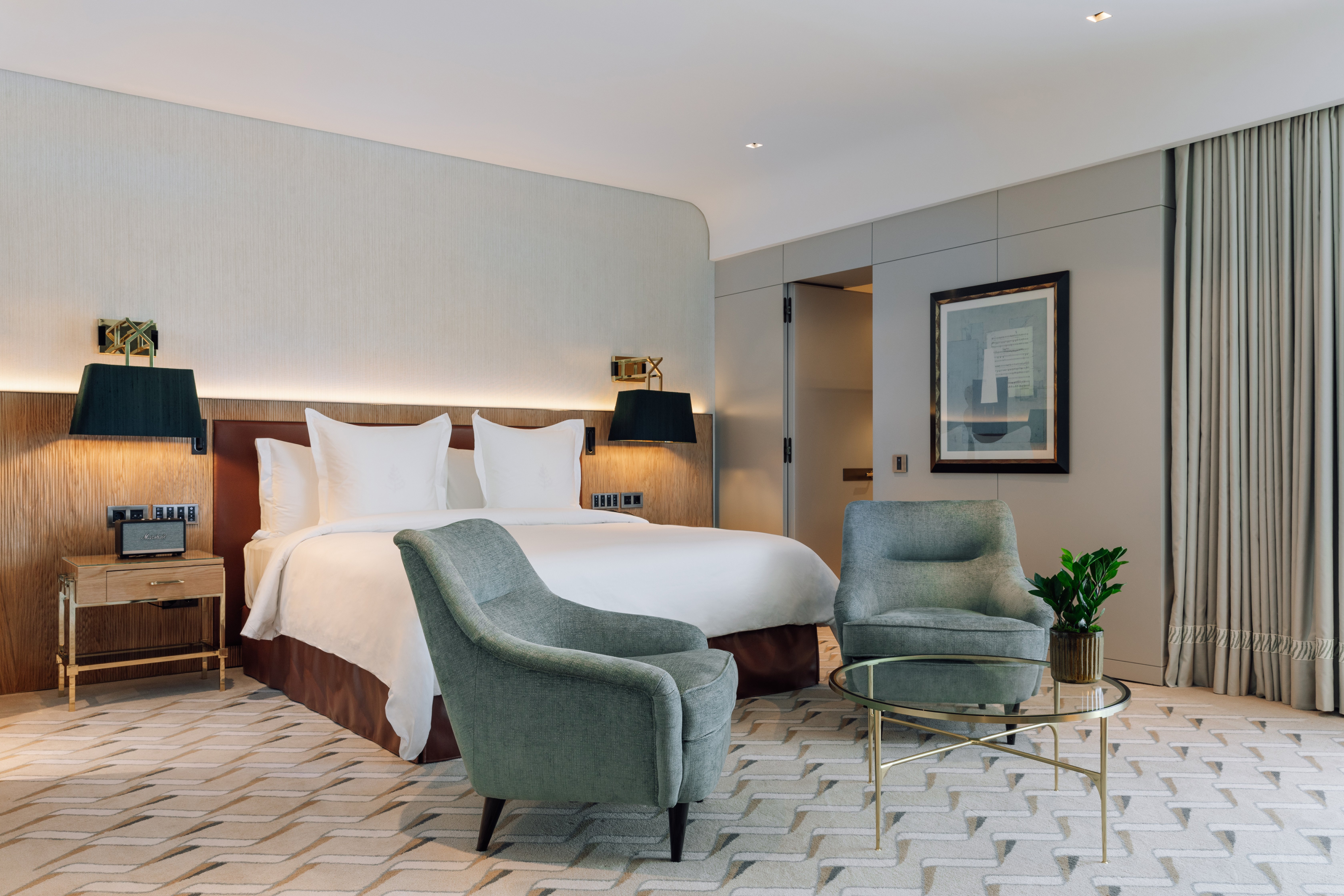 STUDIO, SUITE, TWIN BEDS