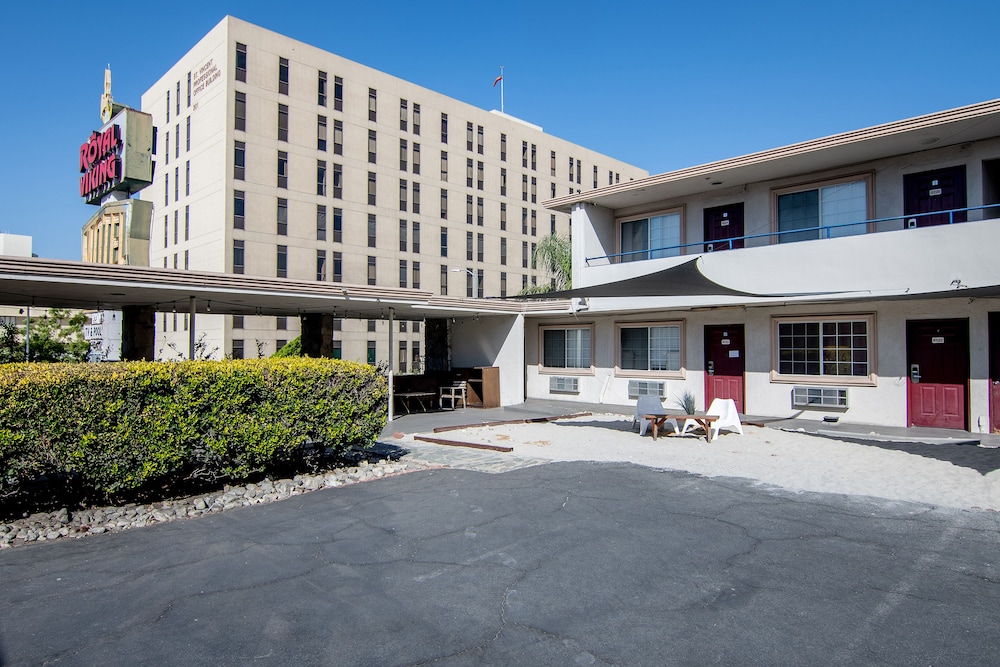 Pod Inn Los Angeles 38/50