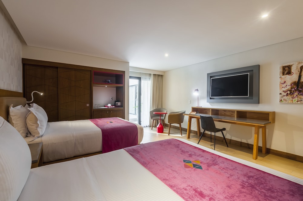 First Class Hotel Providencia By Fch Adults Only 9/50