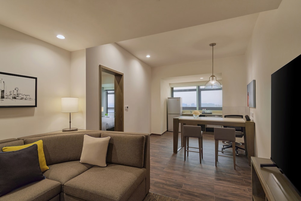 Hyatt House Shenzhen Airport 47/70