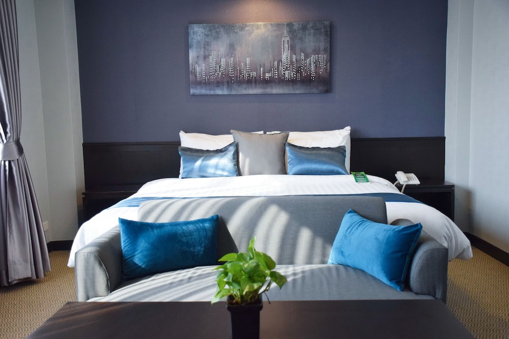 The Color Living Hotel Suvarnabhumi 11/34