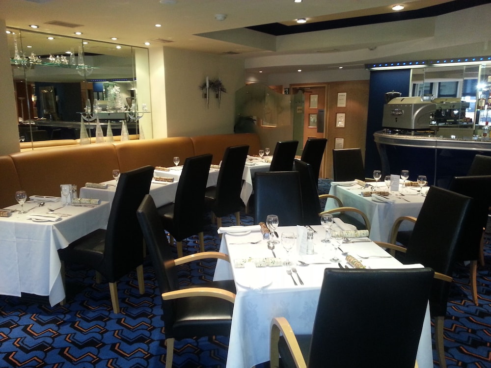 Windsor Hotel 15/30