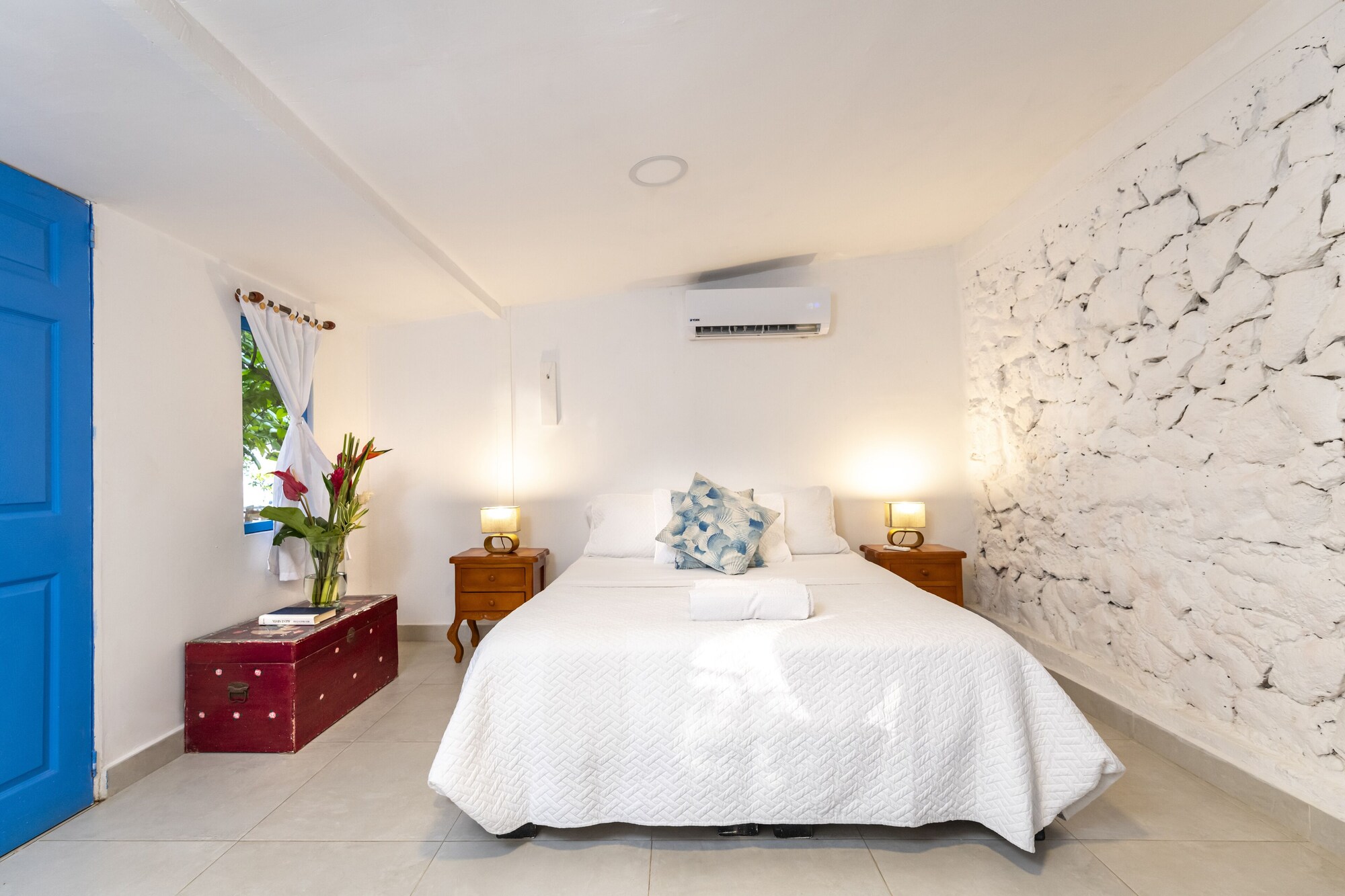 COMFORT, DOUBLE BED