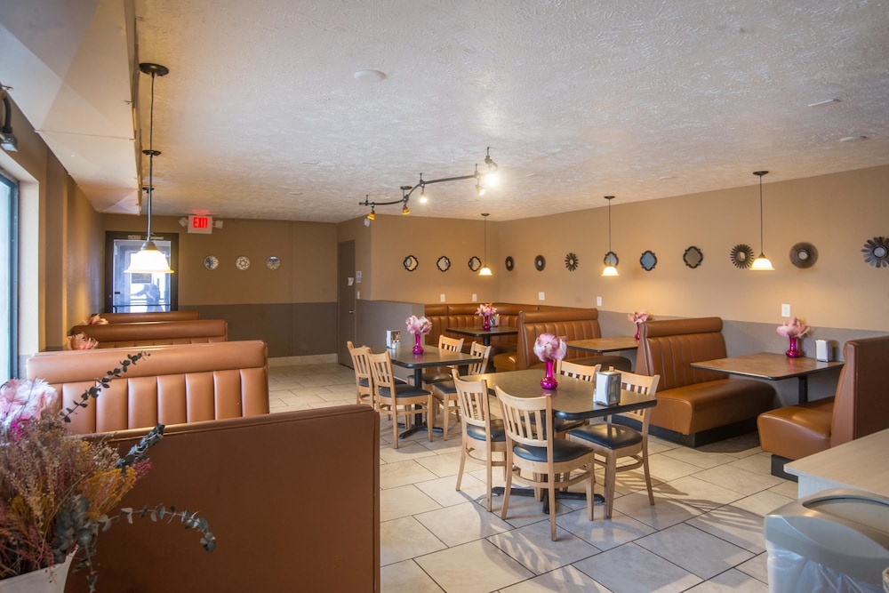 Americas Best Value Inn Lincoln Airport 23/32