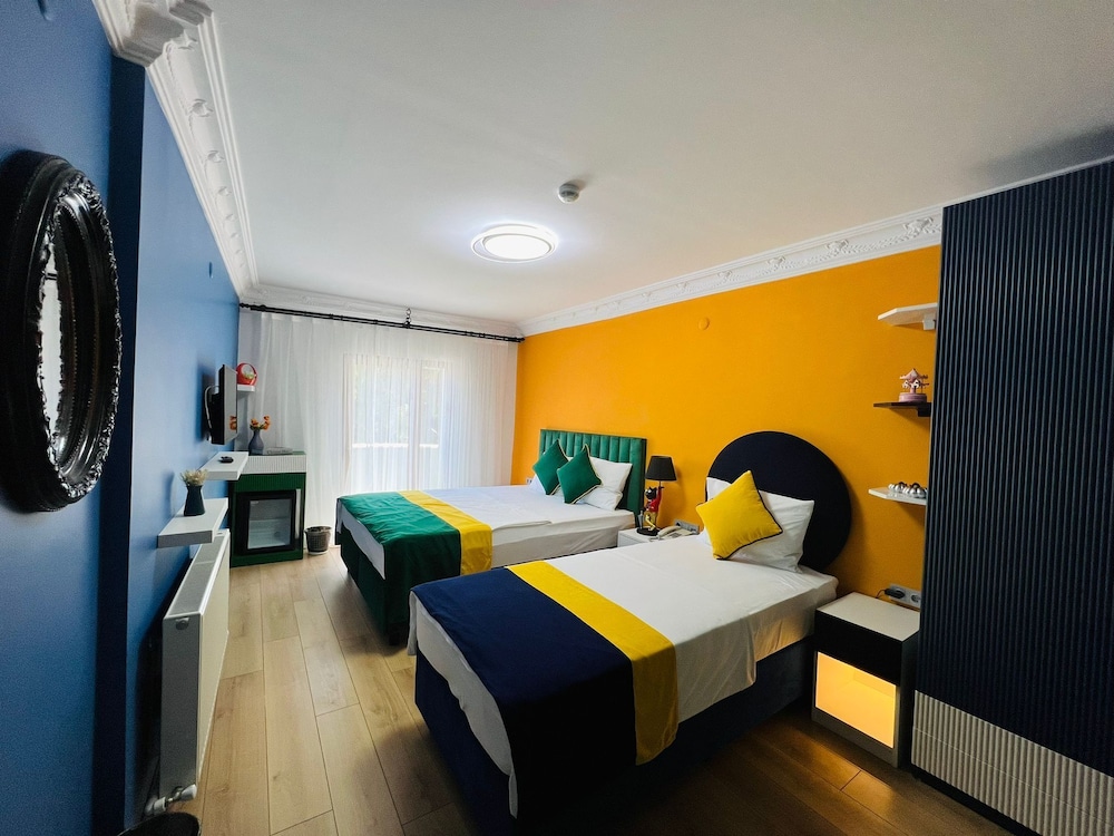 Apex Hotel 30/64